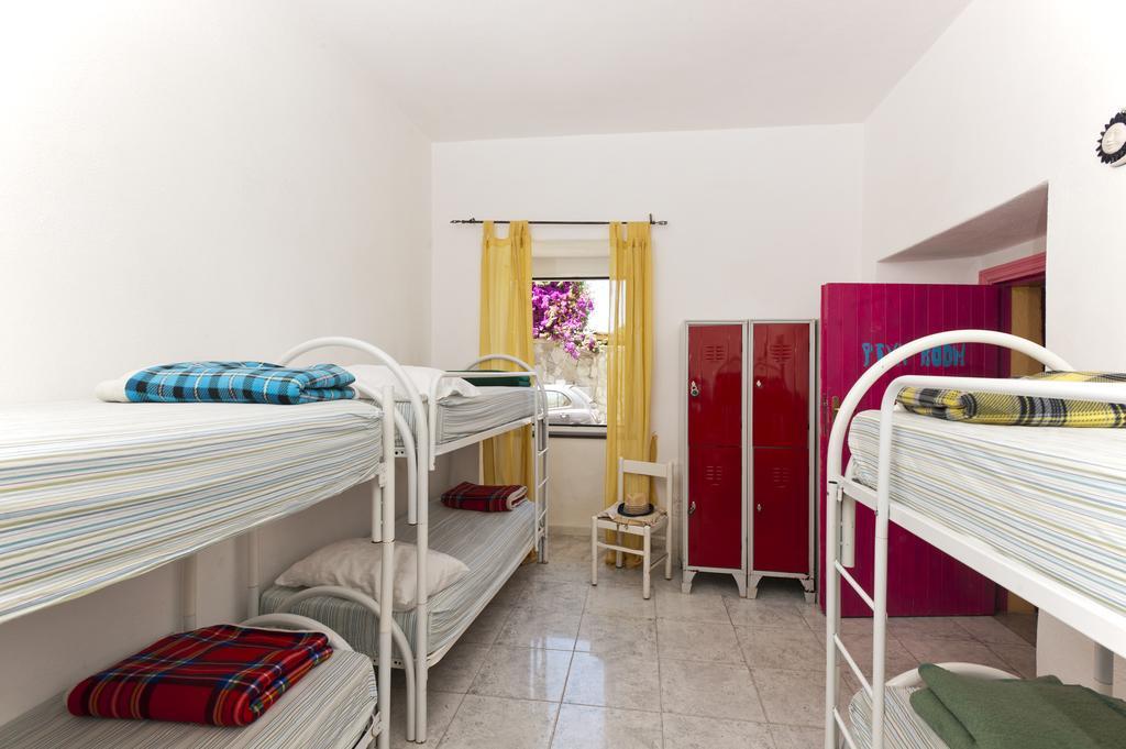 Ring Hostel Forio di Ischia Habitación foto